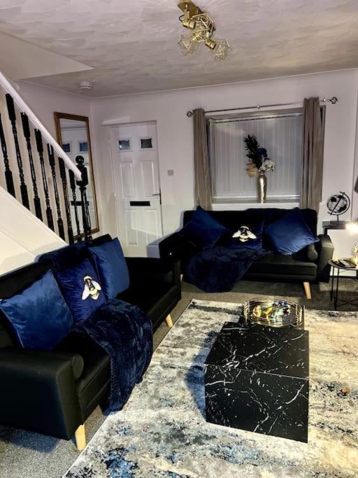 Beautiful House Off-Road Free Parking Villa Farnworth Eksteriør billede