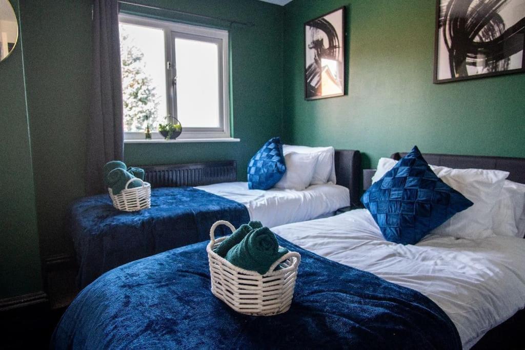 Beautiful House Off-Road Free Parking Villa Farnworth Eksteriør billede